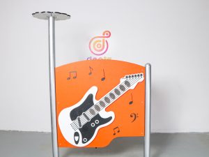 電吉他讓音樂在自然中自由飄蕩！